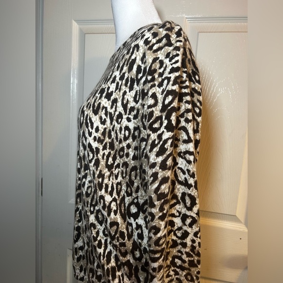 Kim Rogers dark Brown and cream color Animal Print Sweater size M (I) - Picture 7 of 9